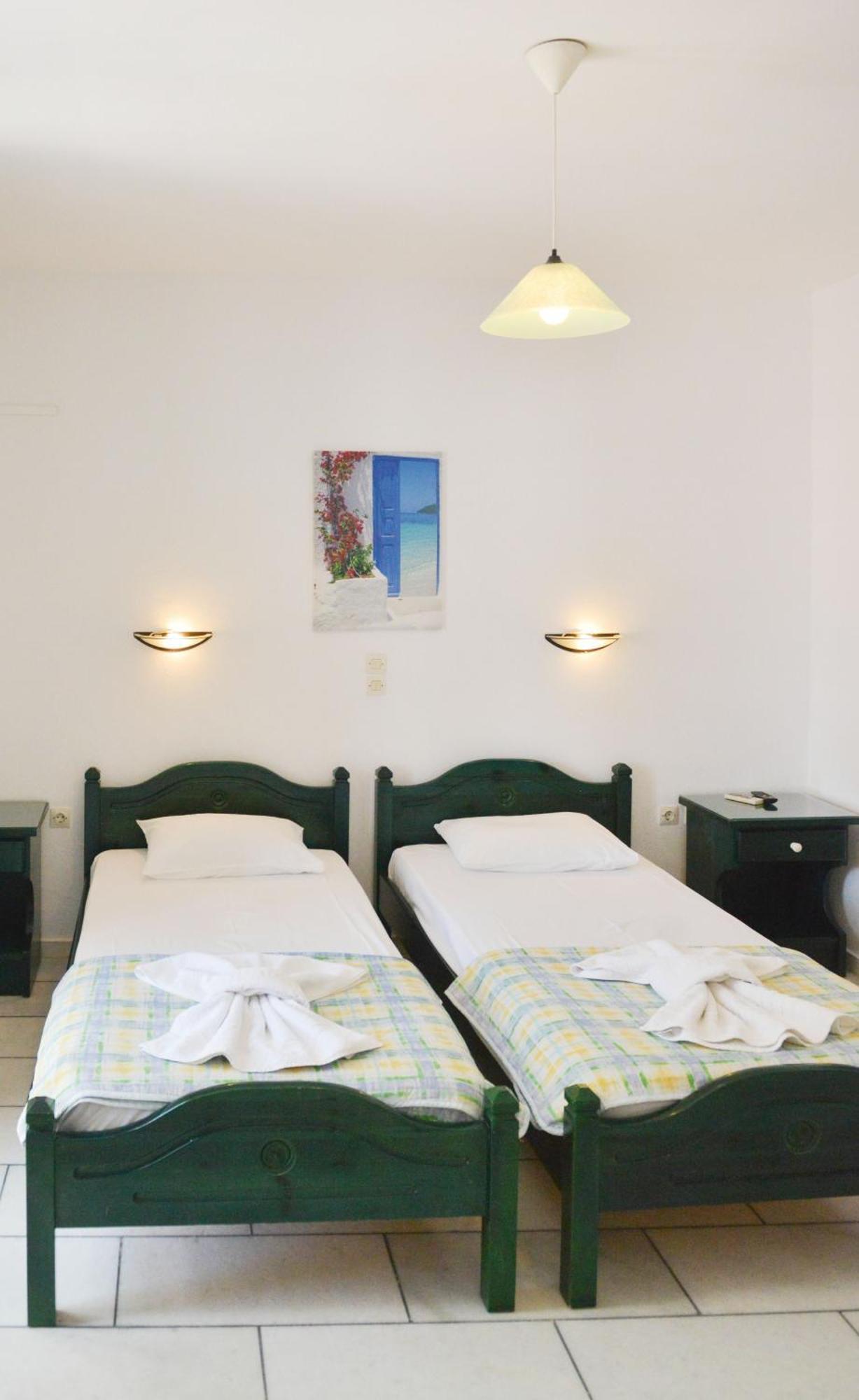 Plaza Studios Agia Anna  Exteriör bild