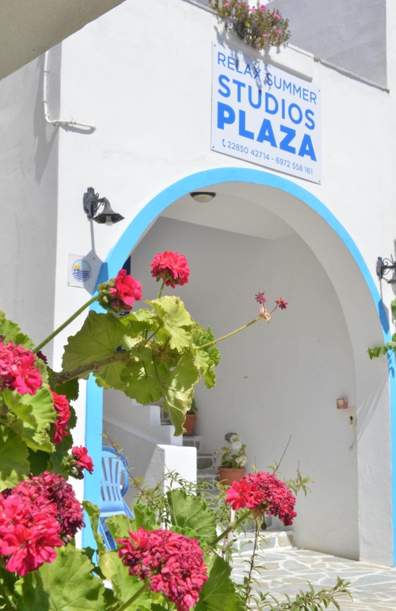 Plaza Studios Agia Anna  Exteriör bild
