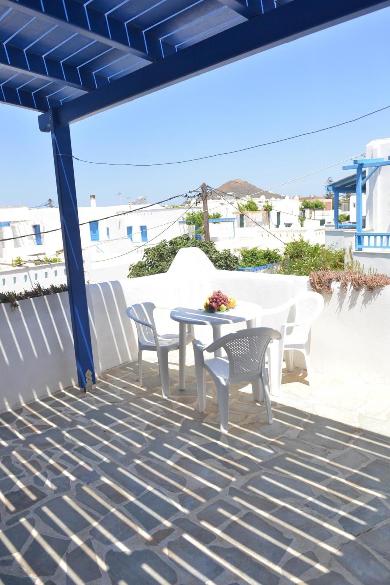 Plaza Studios Agia Anna  Exteriör bild