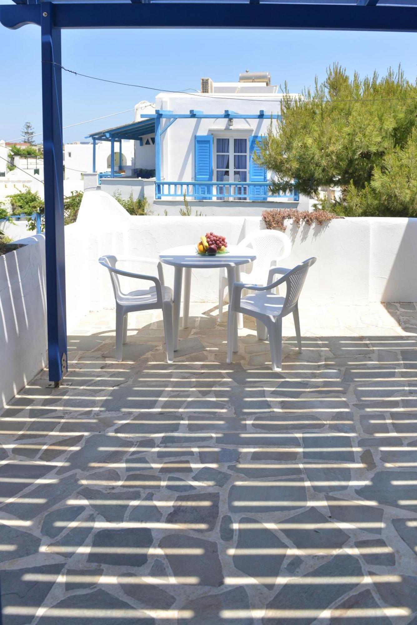 Plaza Studios Agia Anna  Exteriör bild
