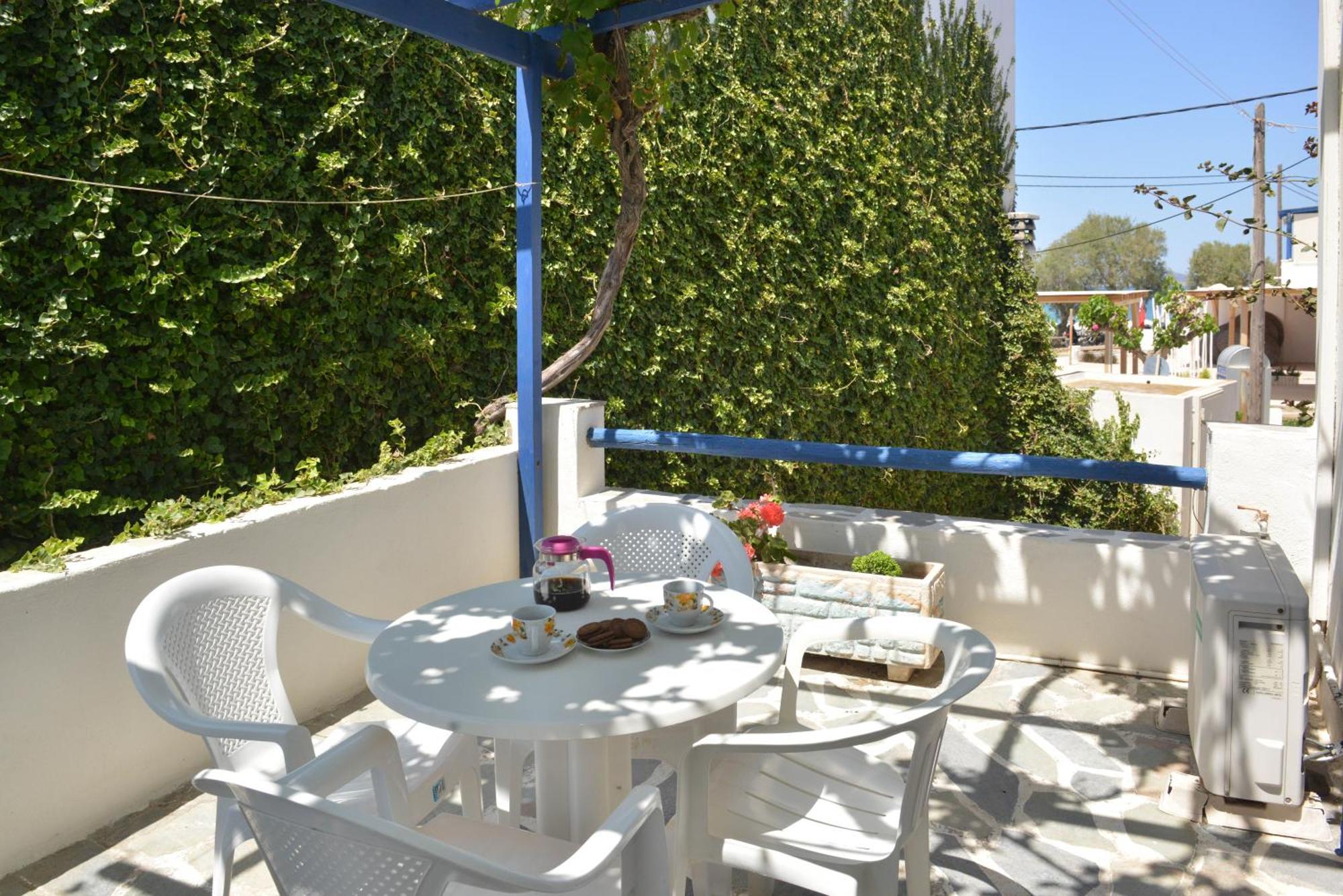 Plaza Studios Agia Anna  Exteriör bild
