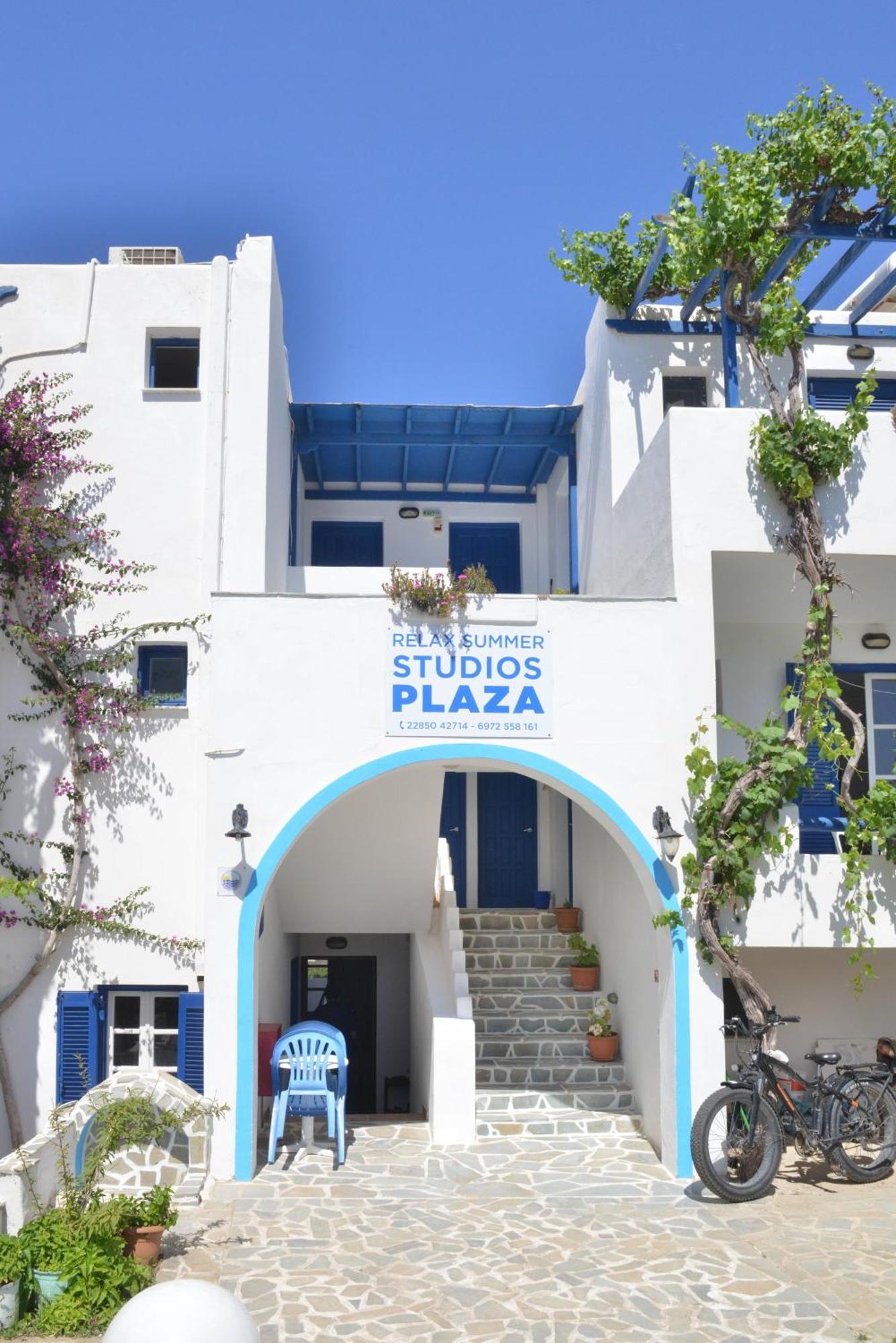 Plaza Studios Agia Anna  Exteriör bild